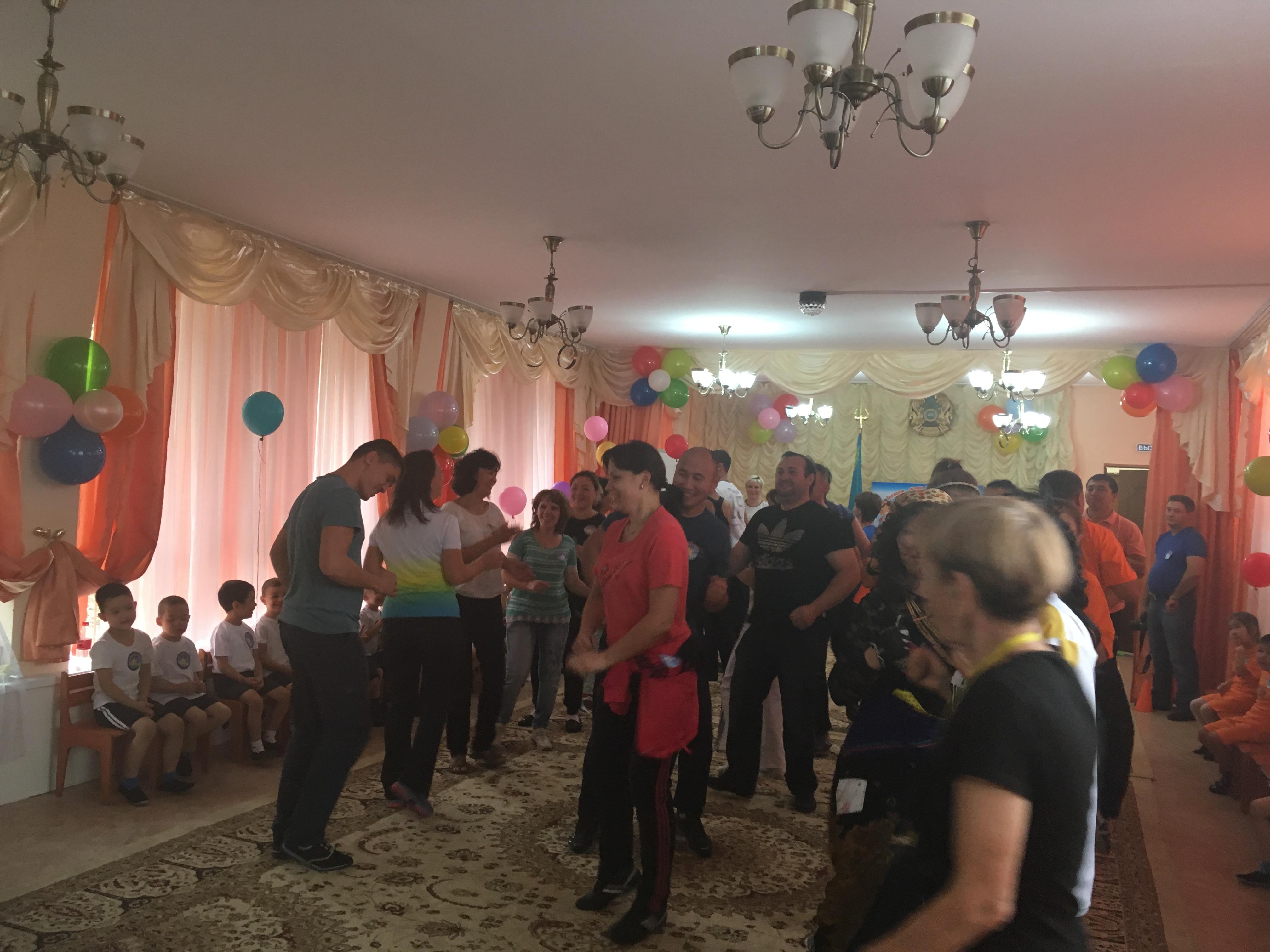 Акем ,анам және мен