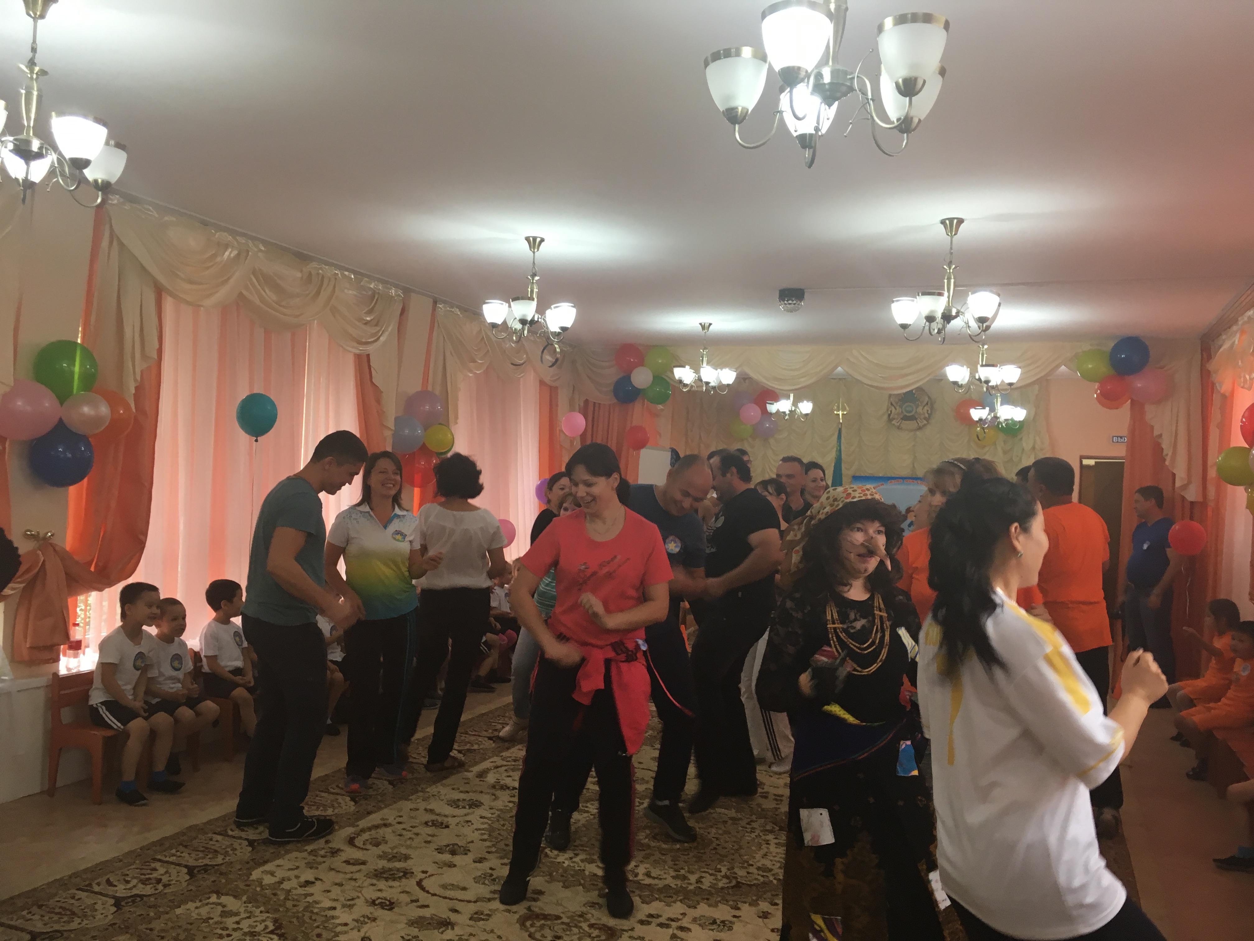 Акем ,анам және мен