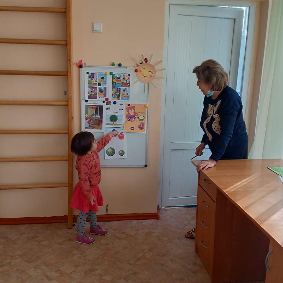 Білім беру саласы: Таным. Математика негіздері оқу қызметінде. Тақырыбы: Үлкен-кіші.Таңертең. Мектепке дейінгі орта жас "Еркем-ай тобы."